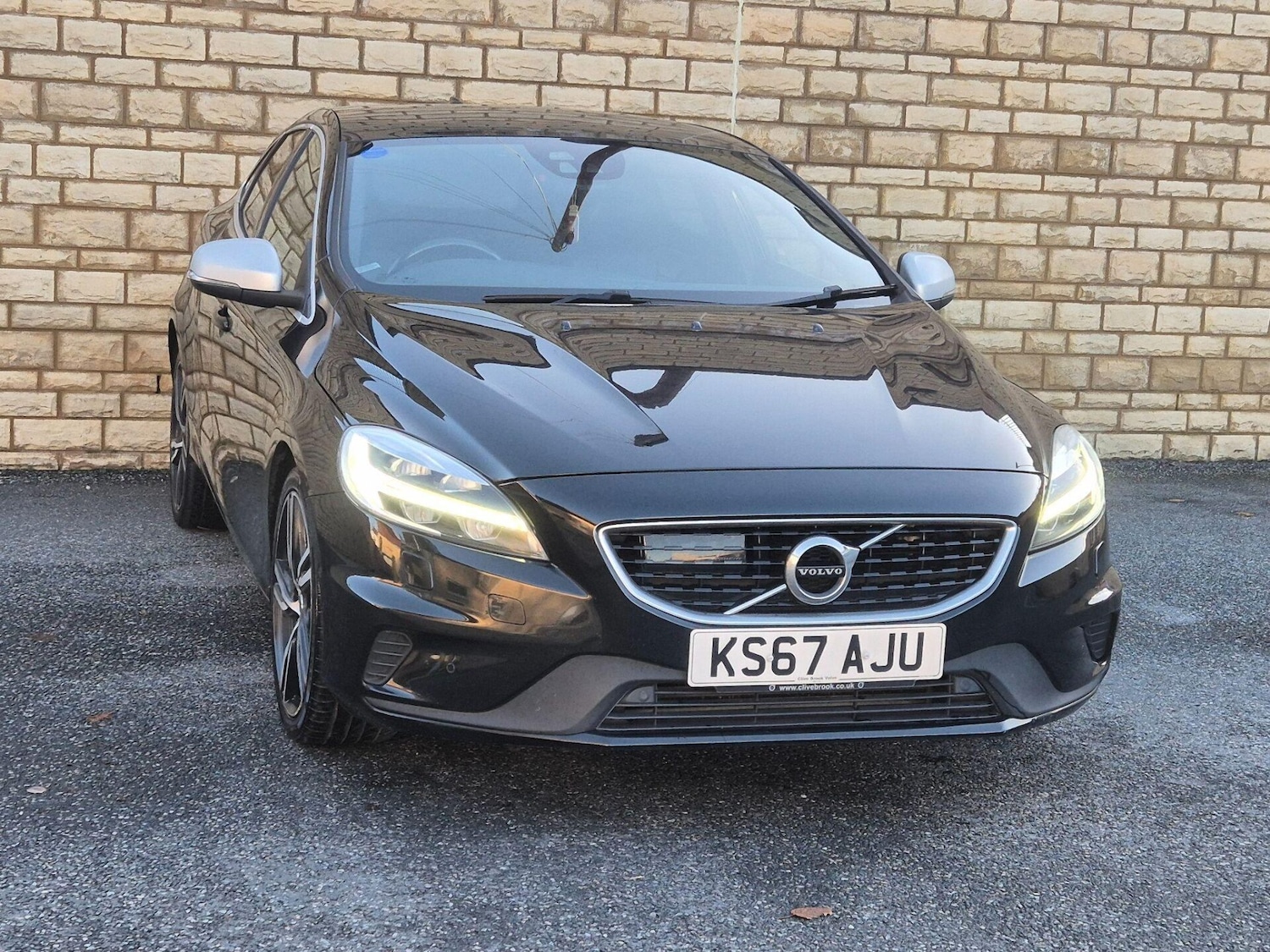 Used Volvo V40 2017 for sale - 76719458: Photo 8