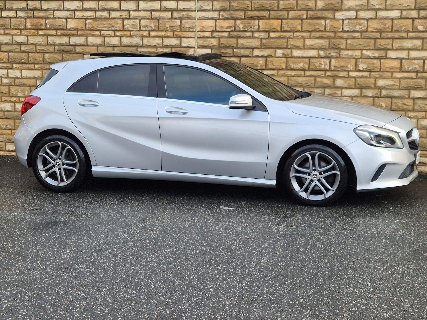 Used Mercedes-Benz A-Class 2018 for sale - 77465697: Photo 13