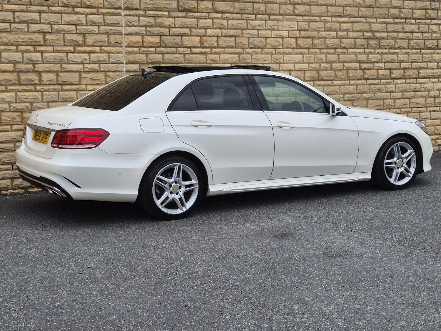 Used Mercedes-Benz E Class 2013 for sale - 76608938: Photo 15