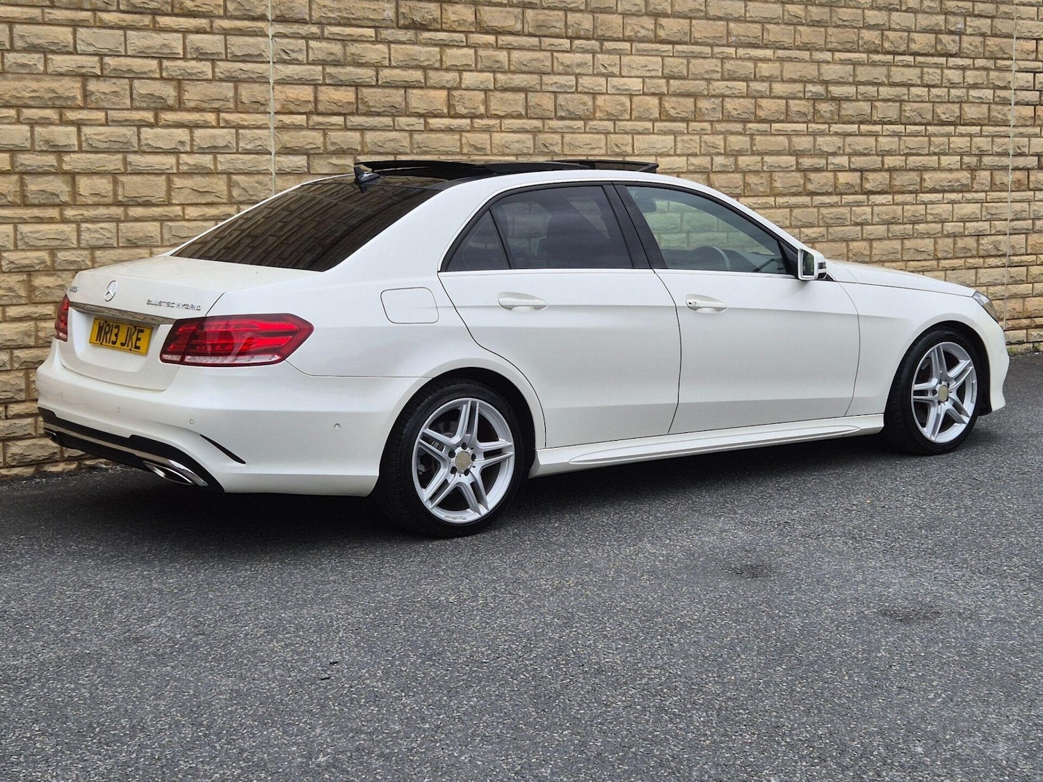Used Mercedes-Benz E Class 2013 for sale - 76608938: Photo 16