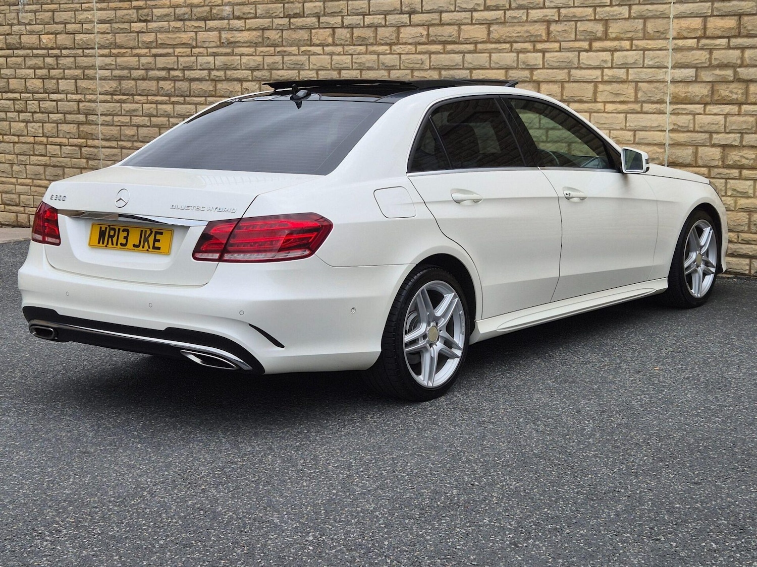 Used Mercedes-Benz E Class 2013 for sale - 76608938: Photo 17