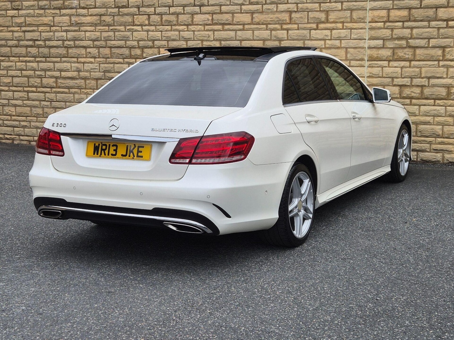 Used Mercedes-Benz E Class 2013 for sale - 76608938: Photo 19