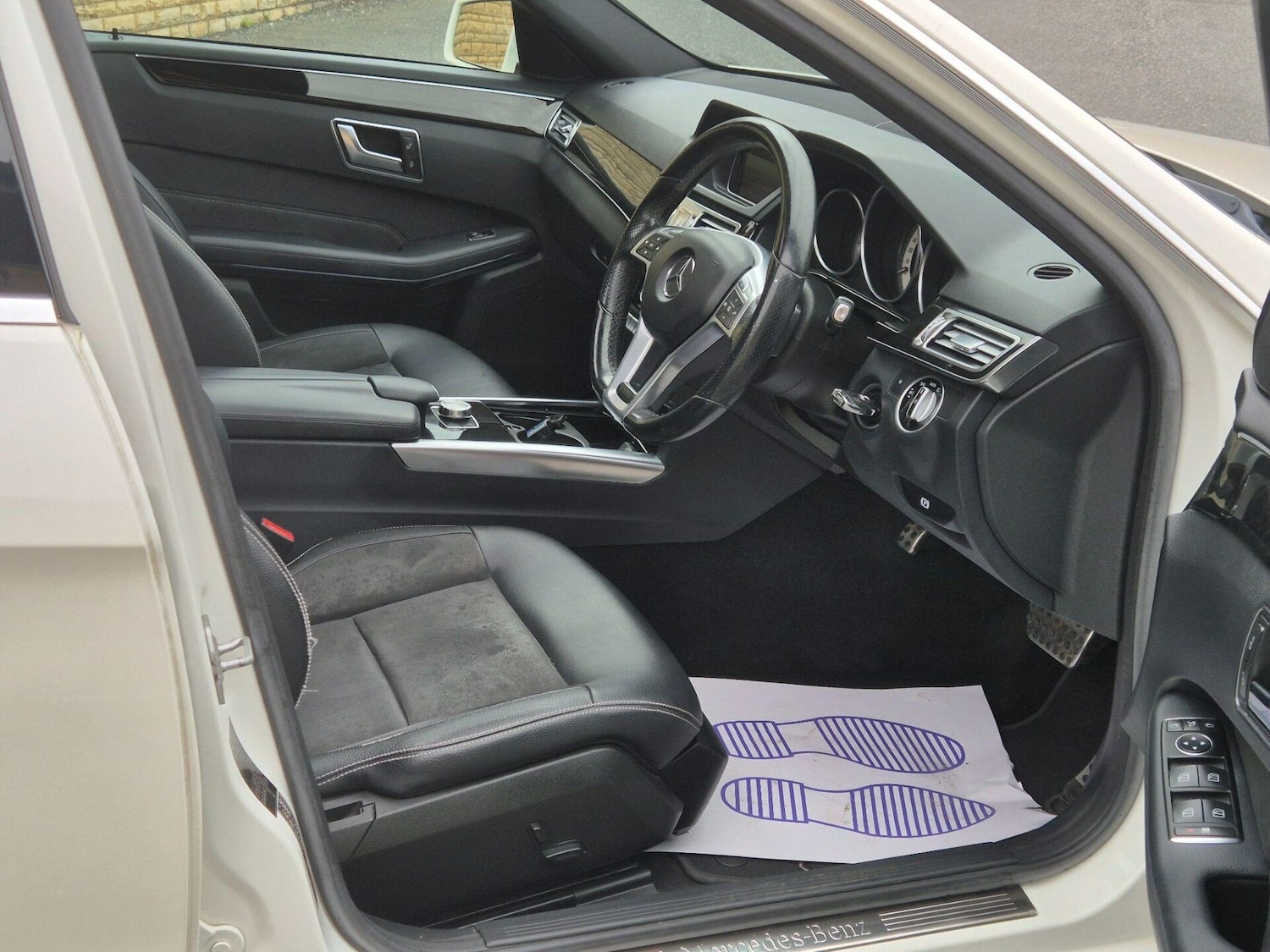 Used Mercedes-Benz E Class 2013 for sale - 76608938: Photo 2