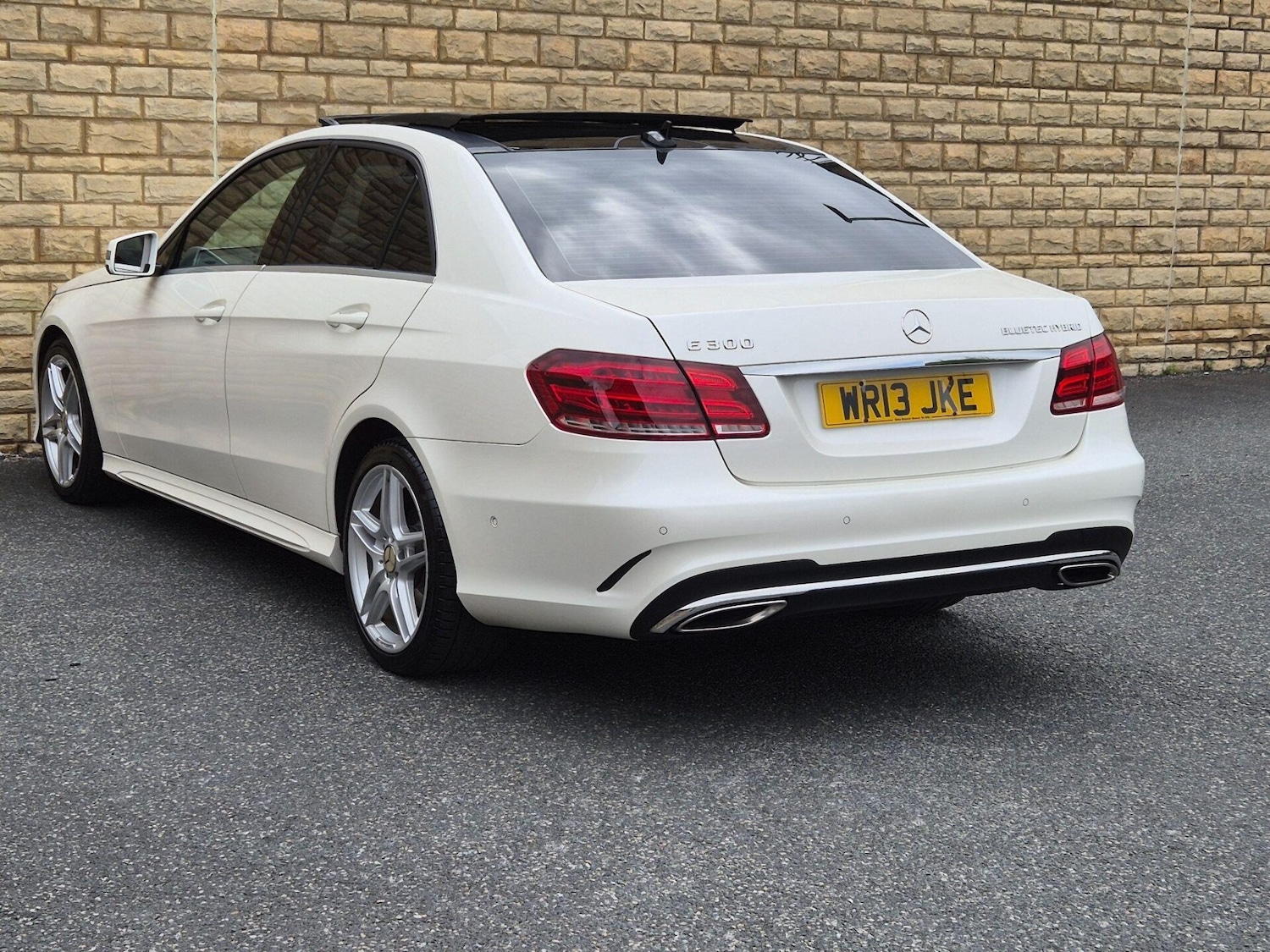 Used Mercedes-Benz E Class 2013 for sale - 76608938: Photo 23