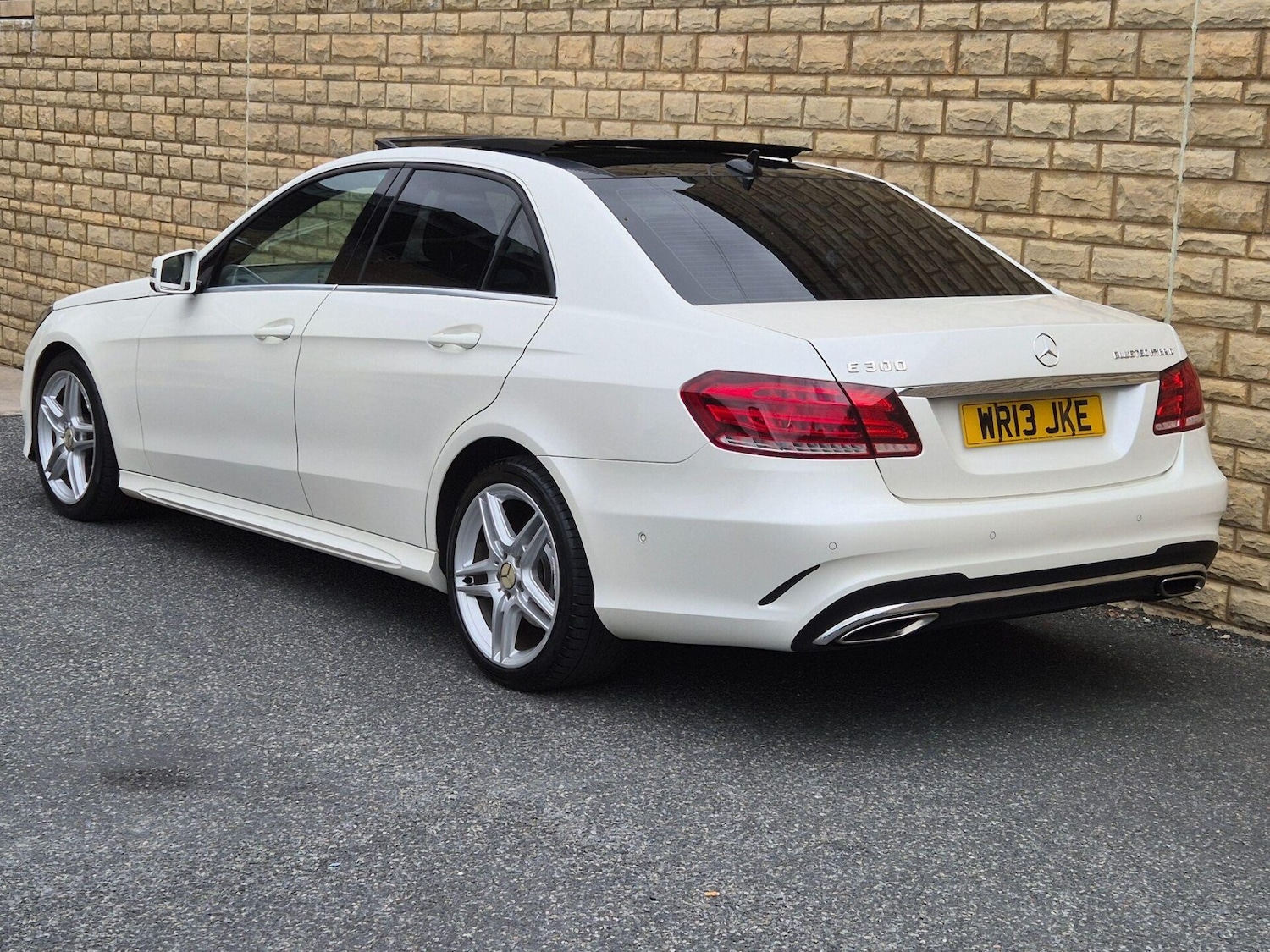 Used Mercedes-Benz E Class 2013 for sale - 76608938: Photo 24