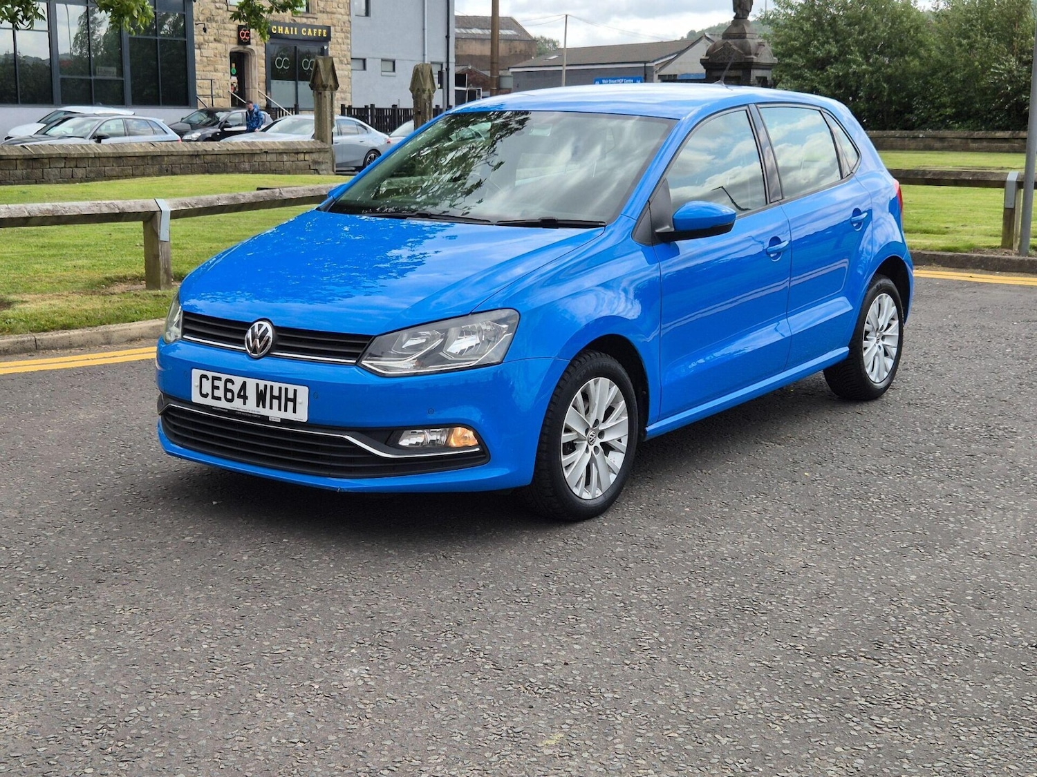 Used Volkswagen Polo 2014 for sale - 76608898: Photo 3