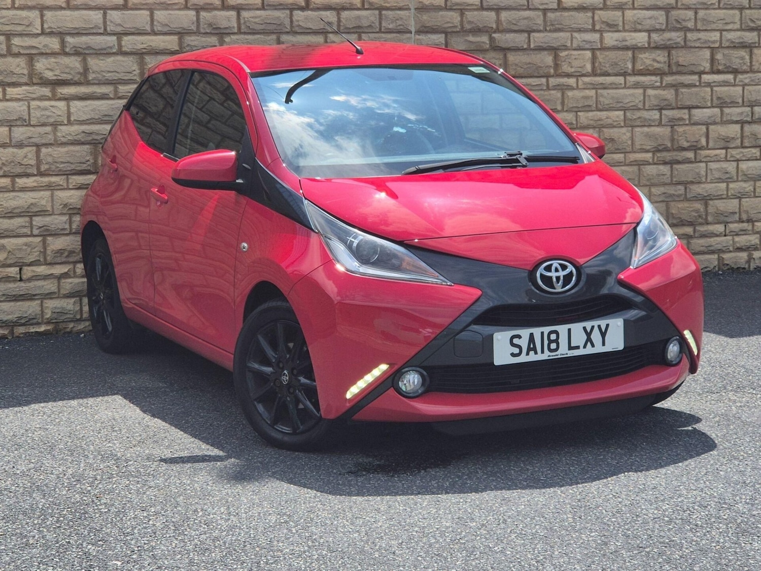 Used Toyota AYGO 2018 for sale - 76608901: Photo 1