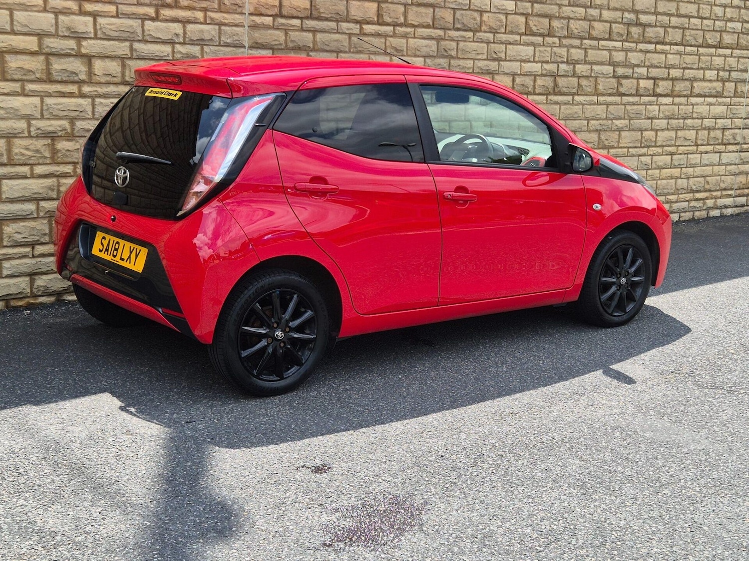 Used Toyota AYGO 2018 for sale - 76608901: Photo 17