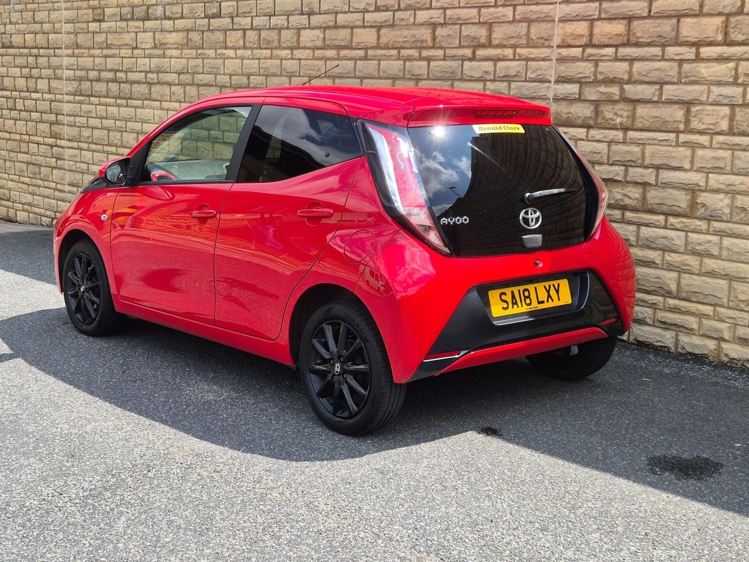 Used Toyota AYGO 2018 for sale - 76608901: Photo 27