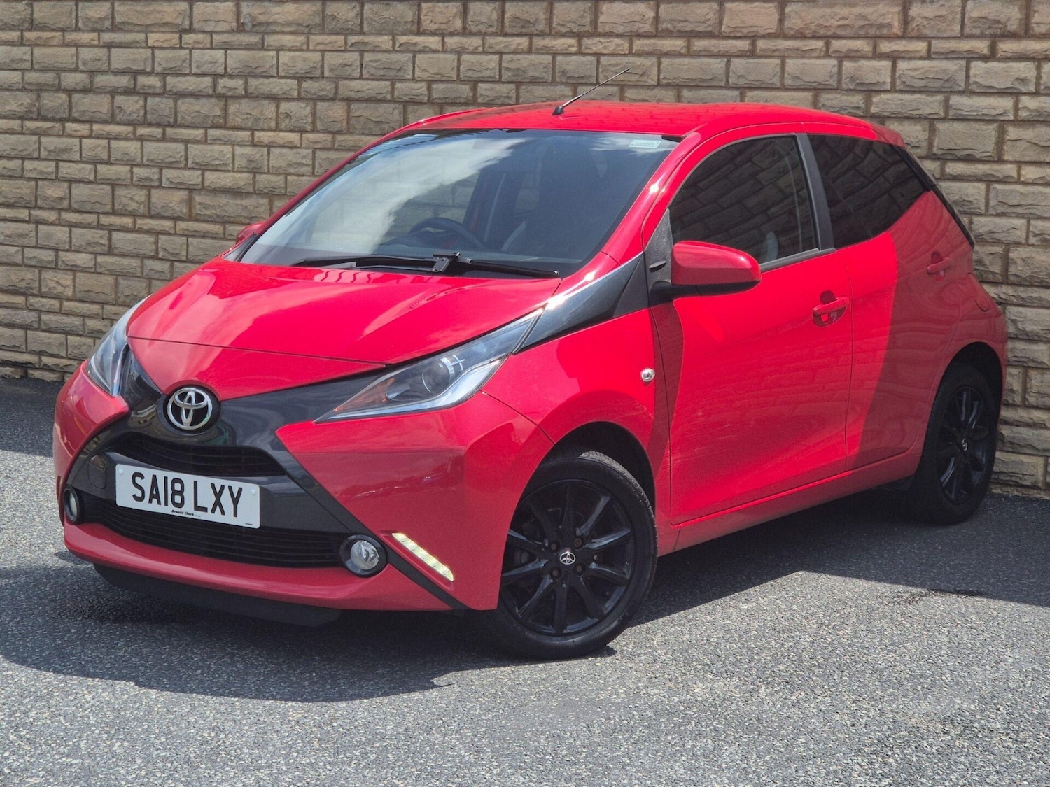 Used Toyota AYGO 2018 for sale - 76608901: Photo 3
