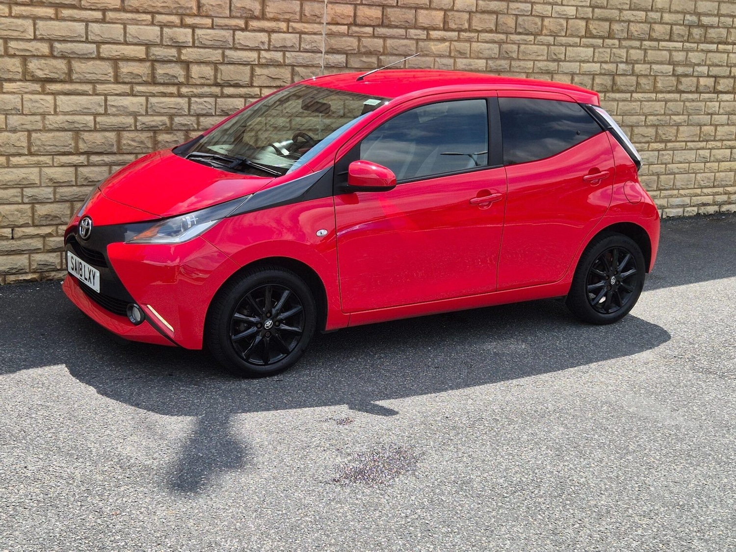 Used Toyota AYGO 2018 for sale - 76608901: Photo 31