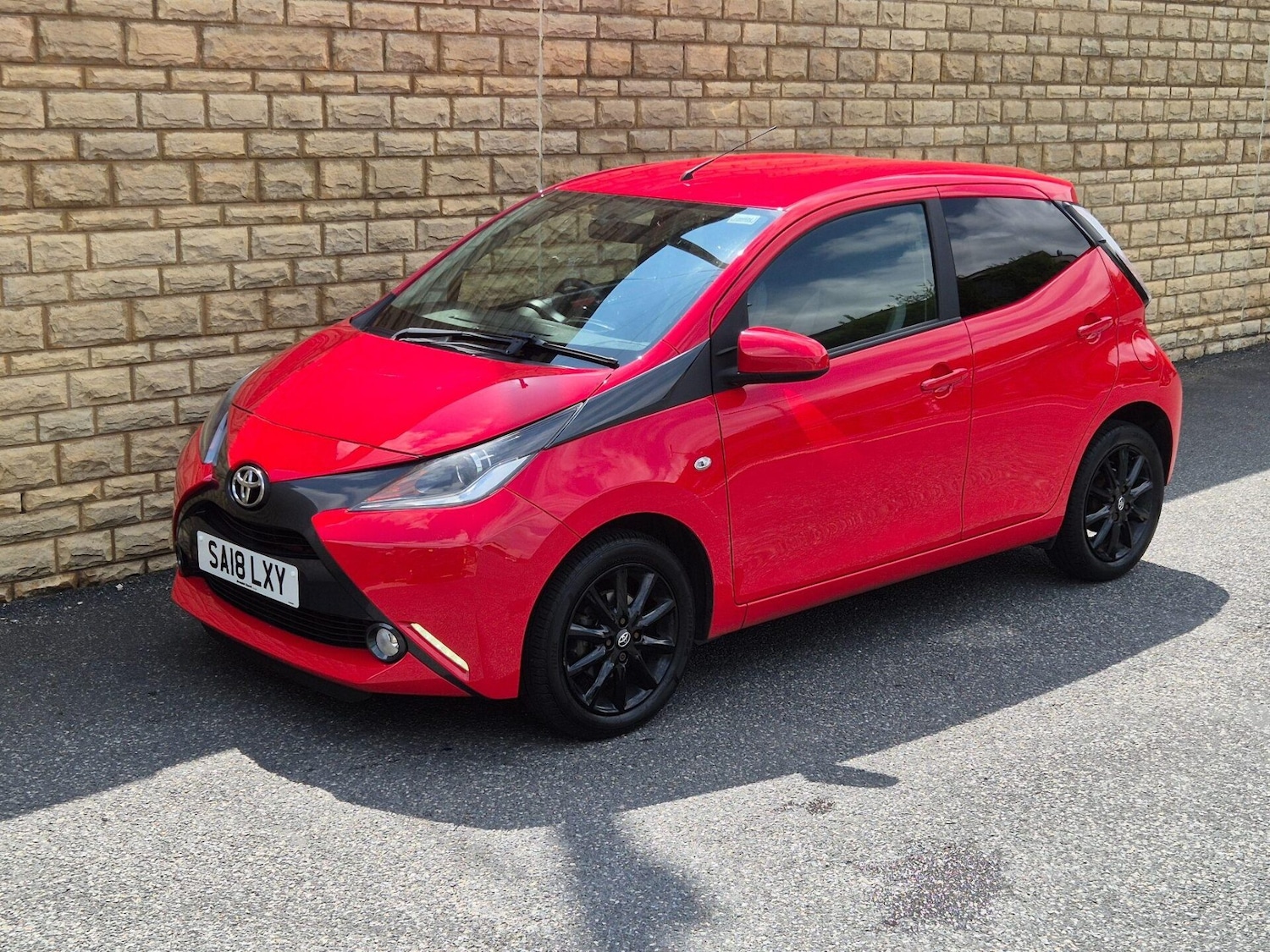 Used Toyota AYGO 2018 for sale - 76608901: Photo 32
