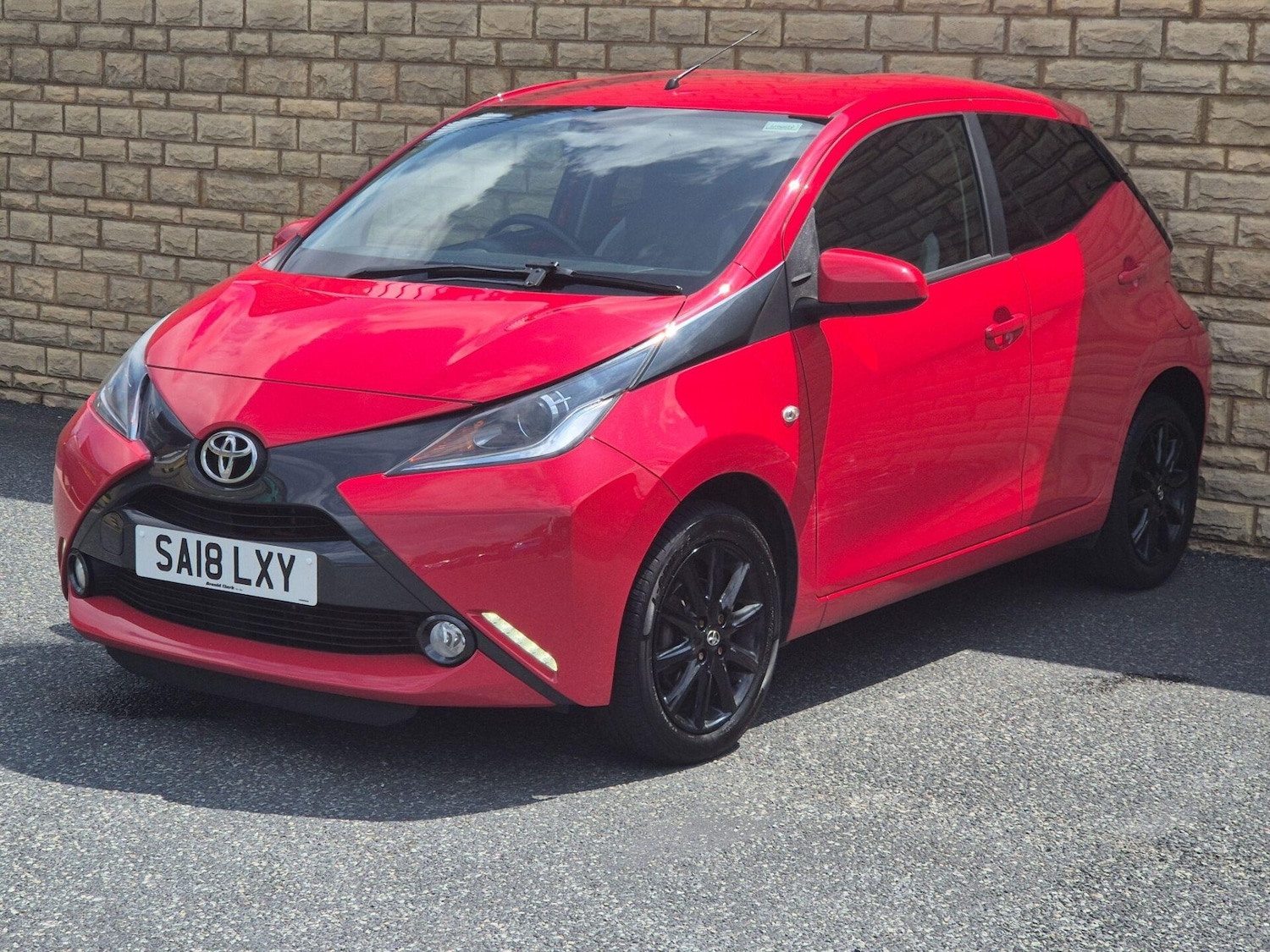 Used Toyota AYGO 2018 for sale - 76608901: Photo 4