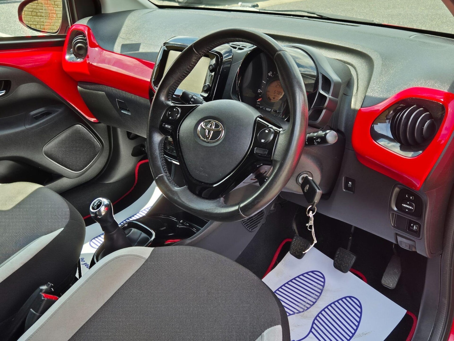 Used Toyota AYGO 2018 for sale - 76608901: Photo 6