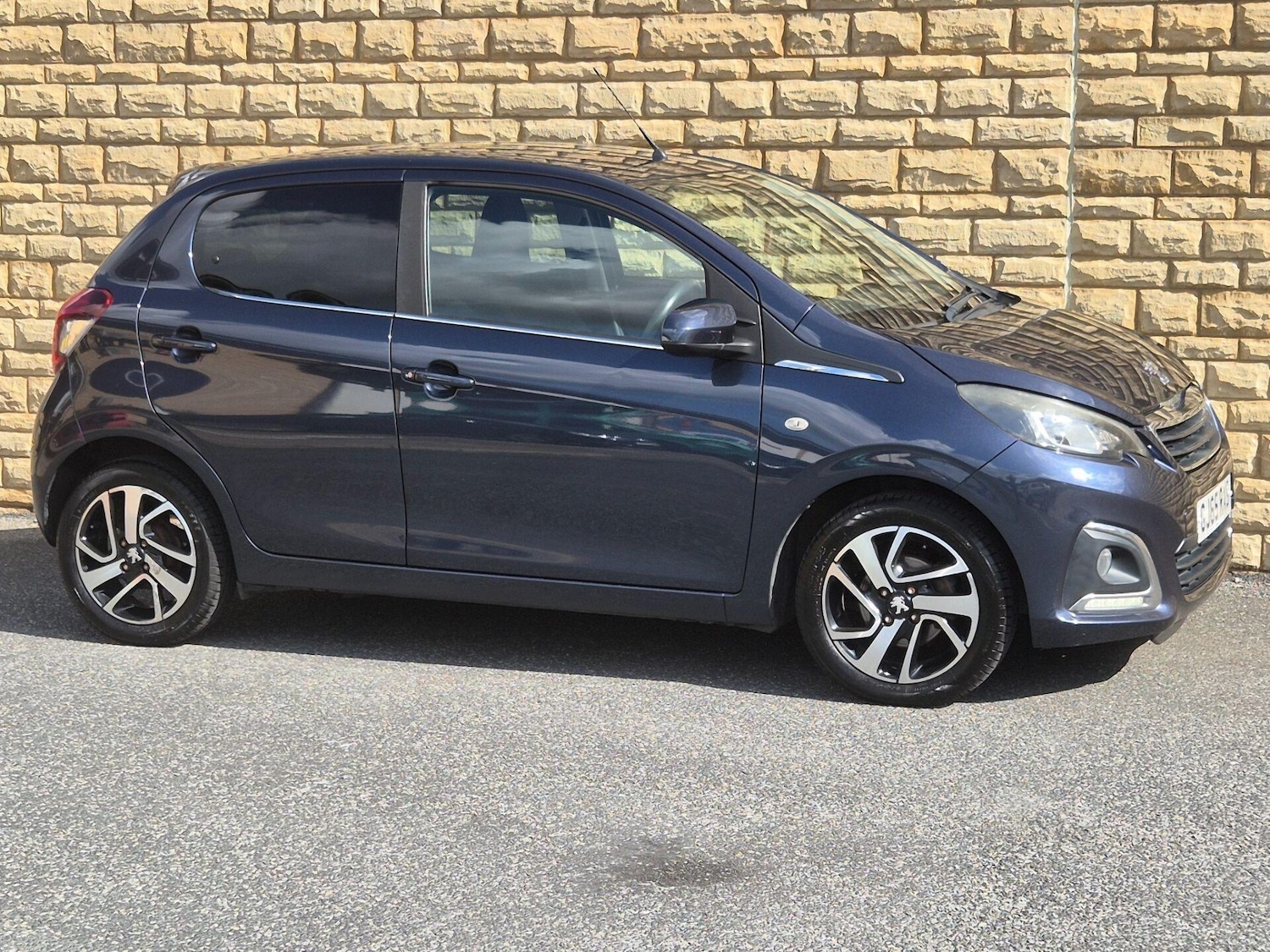 Used Peugeot 108 2015 for sale - 76608900: Photo 12