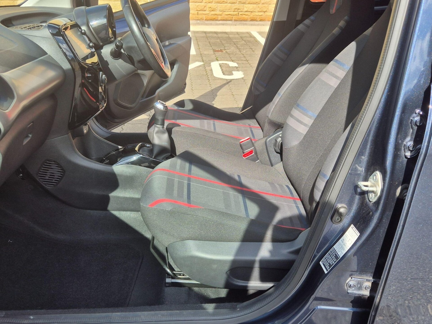 Used Peugeot 108 2015 for sale - 76608900: Photo 14