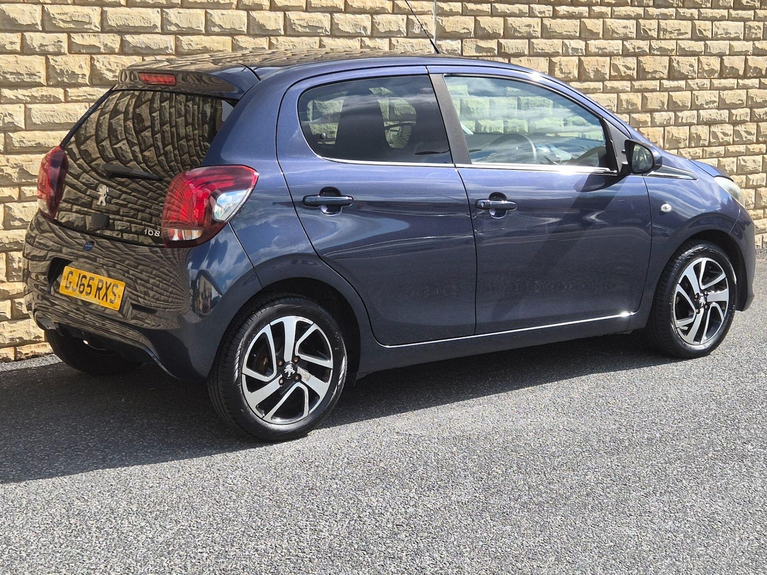 Used Peugeot 108 2015 for sale - 76608900: Photo 16