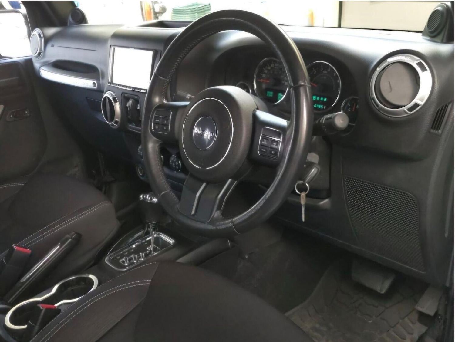 Used Jeep Wrangler 2015 for sale - 77979936: Photo 3