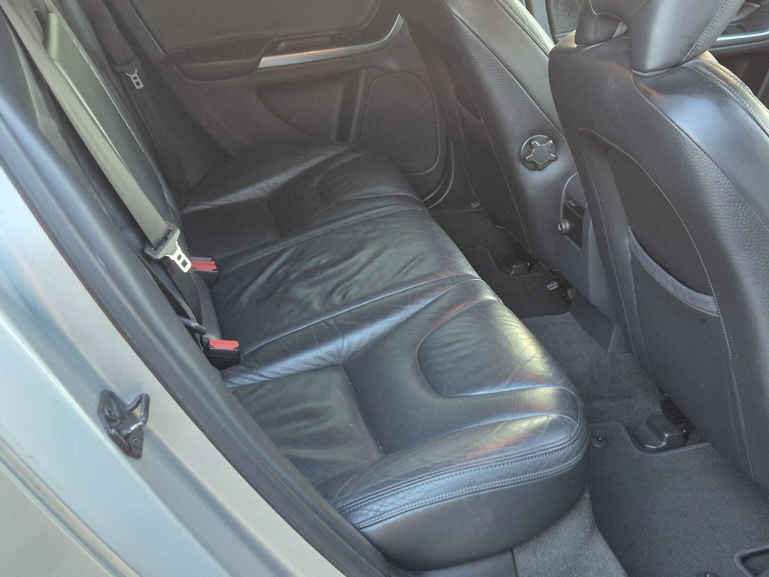 Used Volvo V60 2011 for sale - 77742857: Photo 10