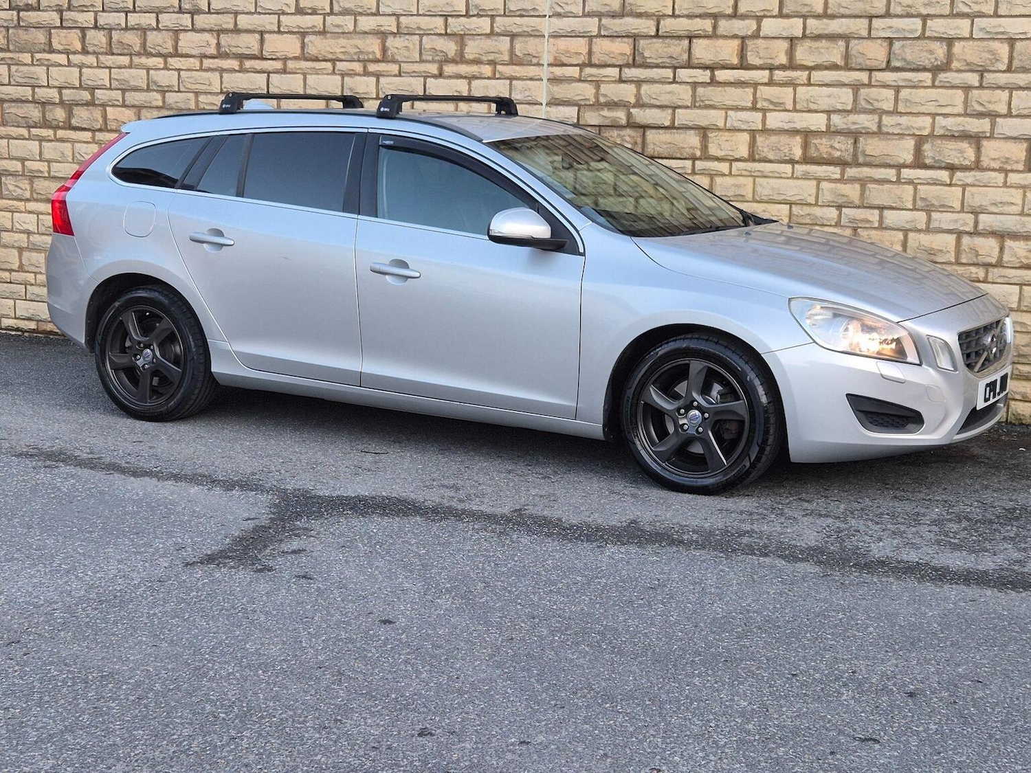 Used Volvo V60 2011 for sale - 77742857: Photo 13