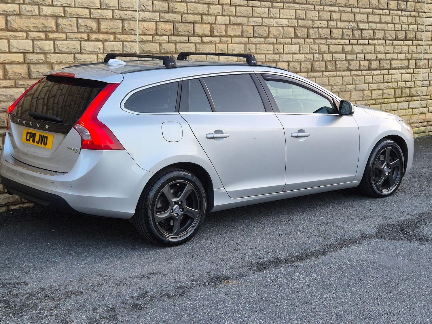 Used Volvo V60 2011 for sale - 77742857: Photo 19