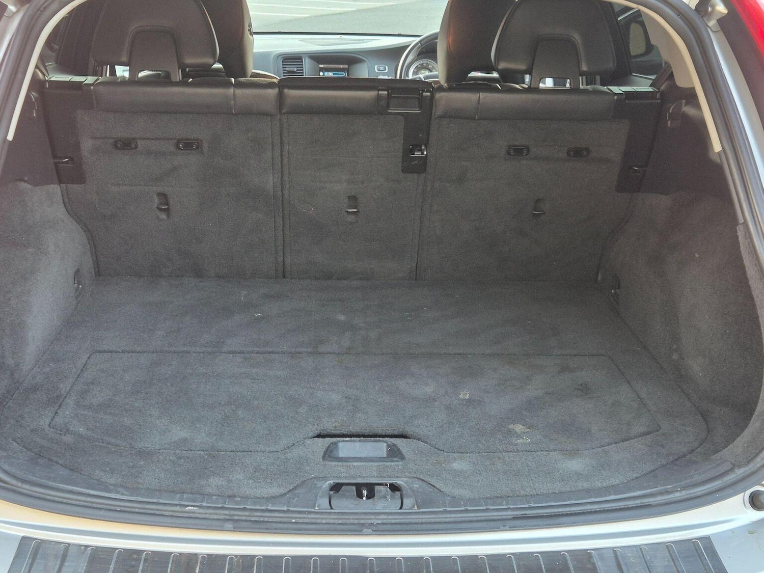 Used Volvo V60 2011 for sale - 77742857: Photo 22