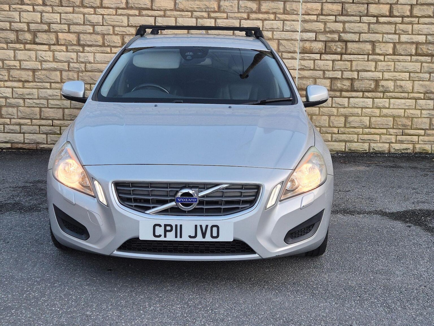 Used Volvo V60 2011 for sale - 77742857: Photo 7