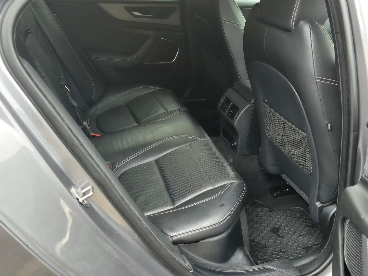 Used Jaguar XE 2019 for sale - 77465646: Photo 6