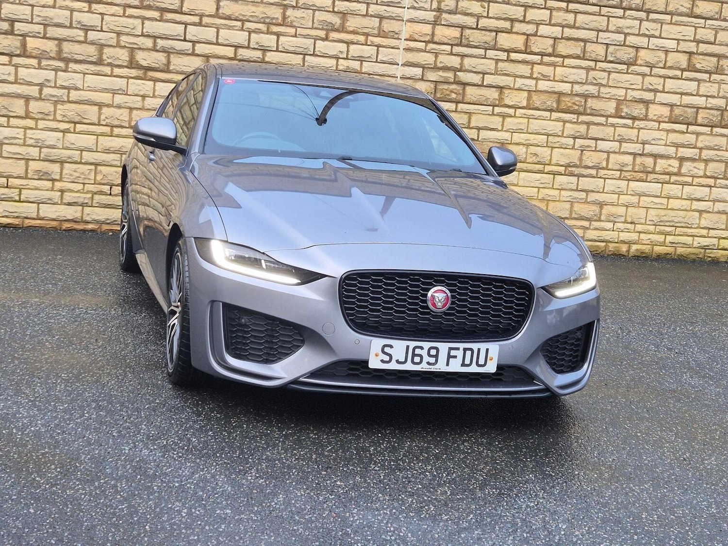 Used Jaguar XE 2019 for sale - 77465646: Photo 8