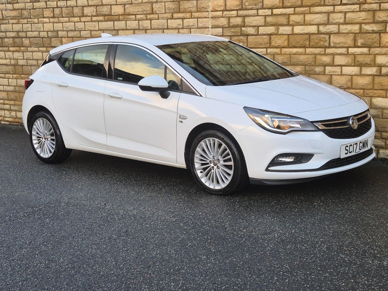 Used Vauxhall Astra 2017 for sale - 76608916: Photo 12