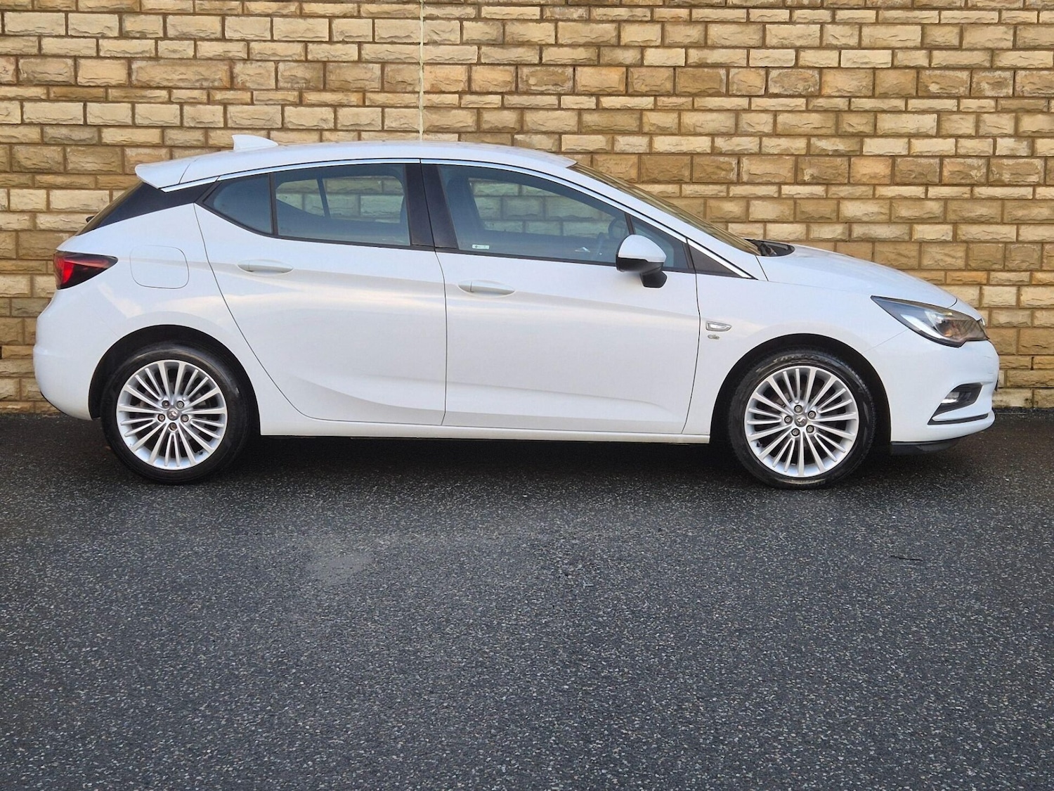 Used Vauxhall Astra 2017 for sale - 76608916: Photo 15