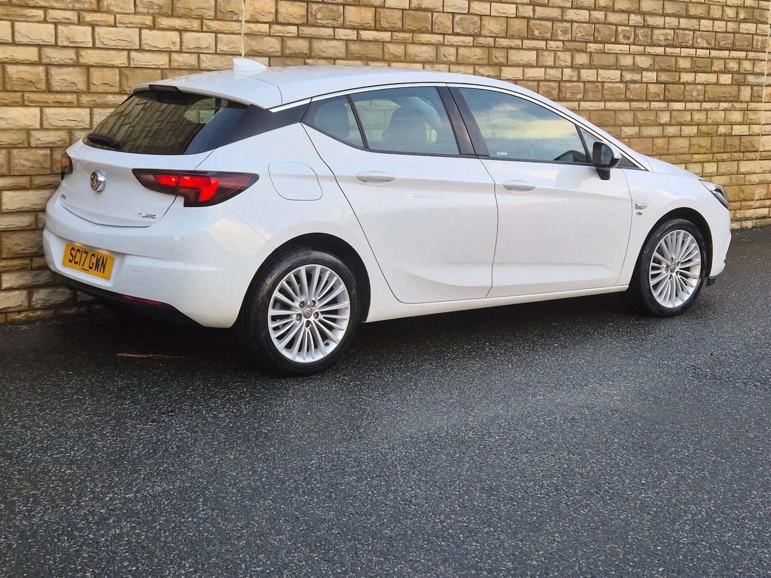 Used Vauxhall Astra 2017 for sale - 76608916: Photo 17