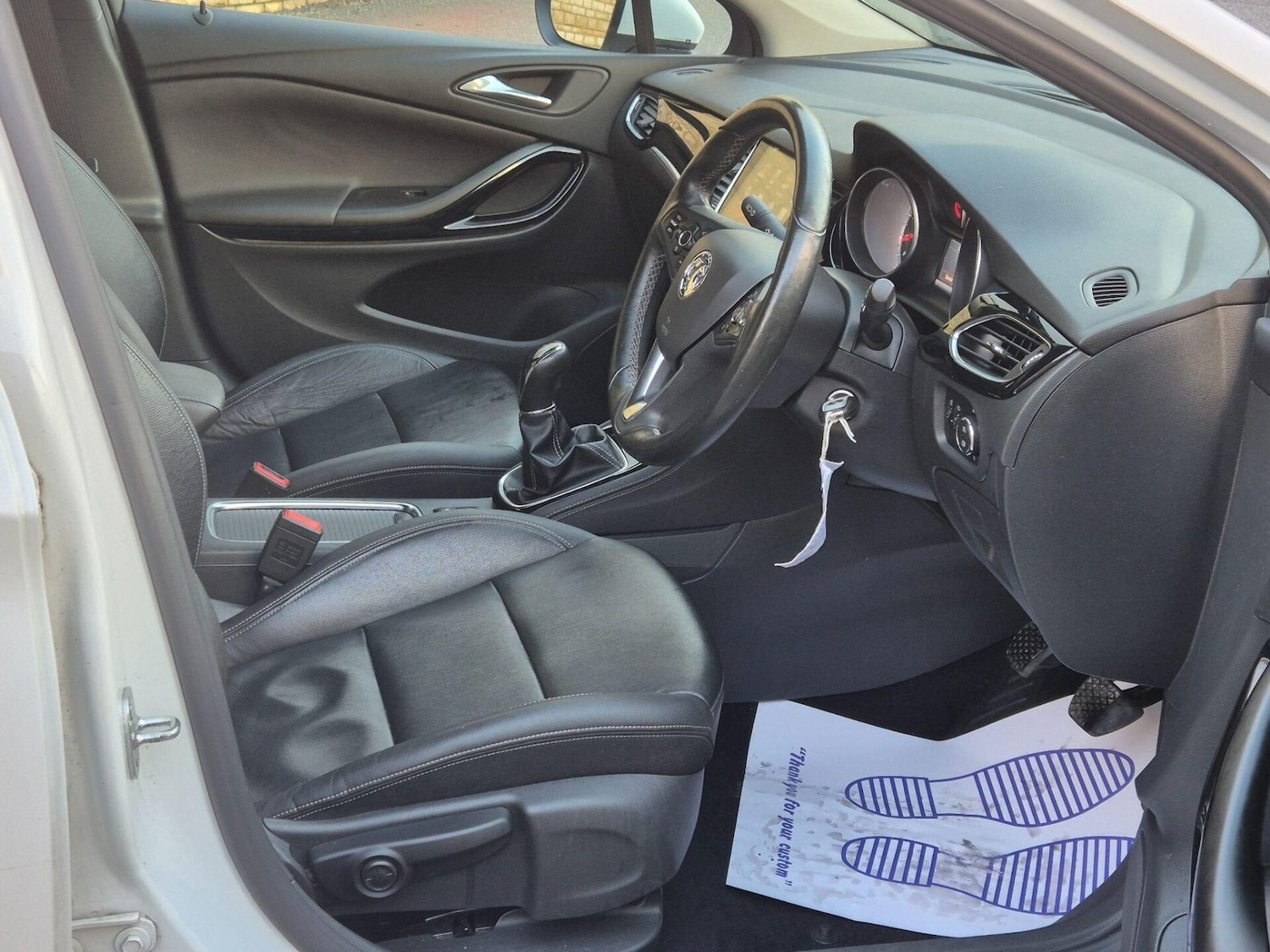 Used Vauxhall Astra 2017 for sale - 76608916: Photo 2