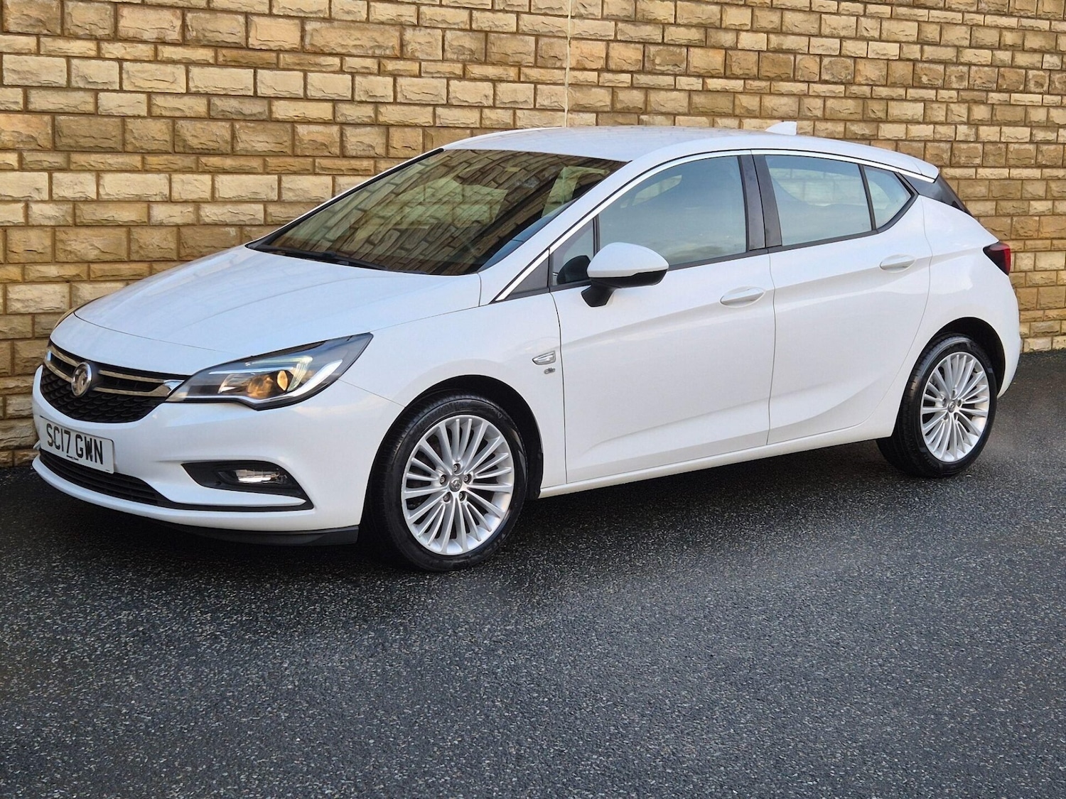 Used Vauxhall Astra 2017 for sale - 76608916: Photo 32