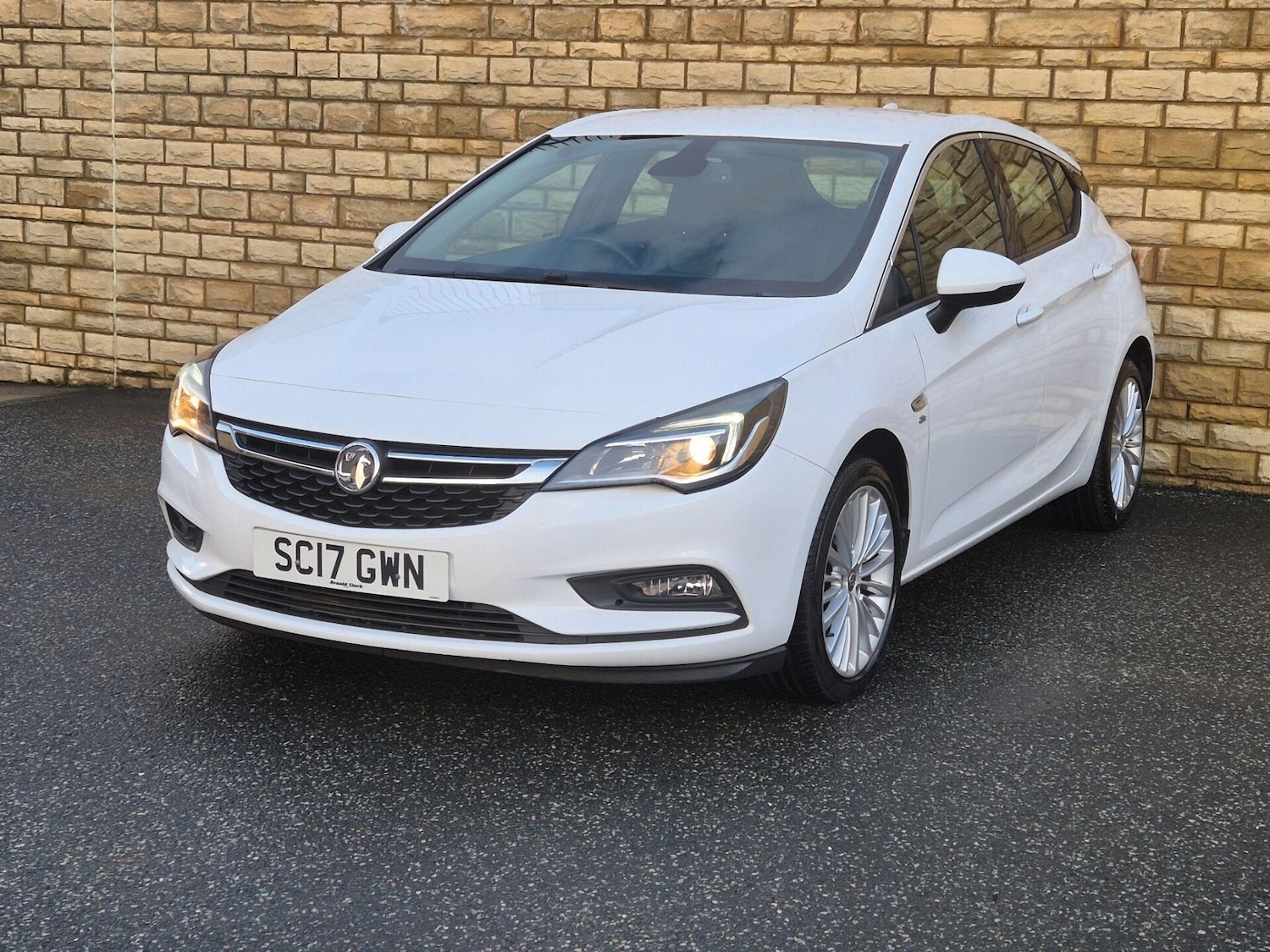 Used Vauxhall Astra 2017 for sale - 76608916: Photo 4