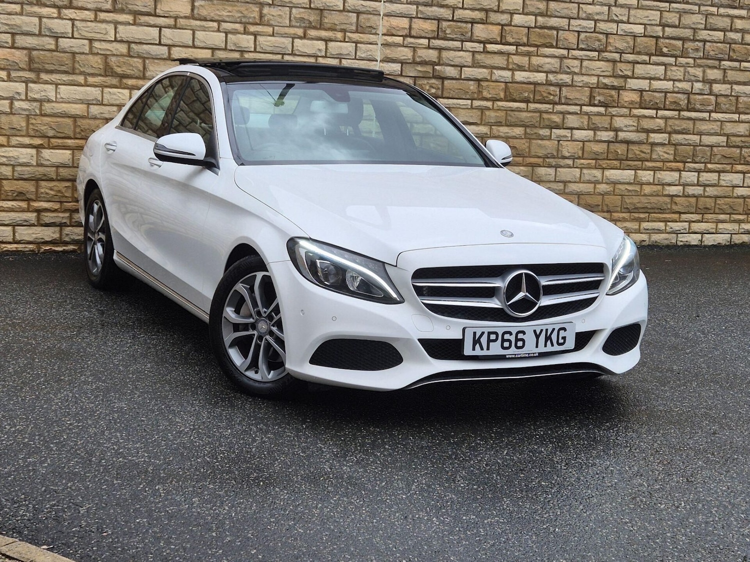 Used Mercedes-Benz C Class 2016 for sale - 76608932: Photo 1