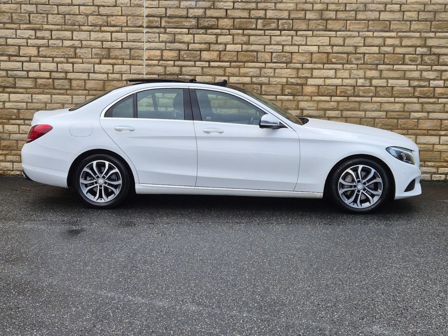 Used Mercedes-Benz C Class 2016 for sale - 76608932: Photo 16