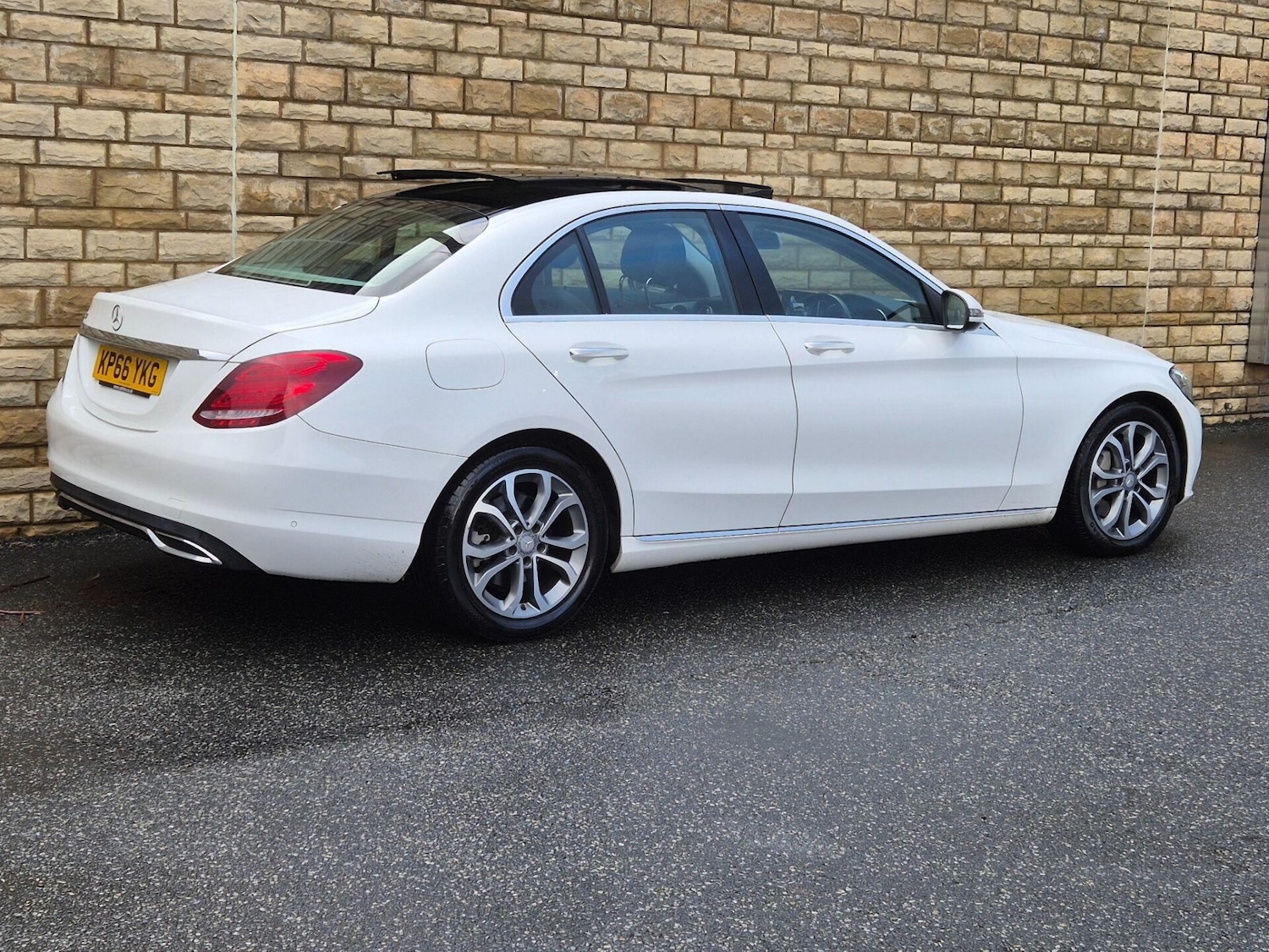 Used Mercedes-Benz C Class 2016 for sale - 76608932: Photo 19