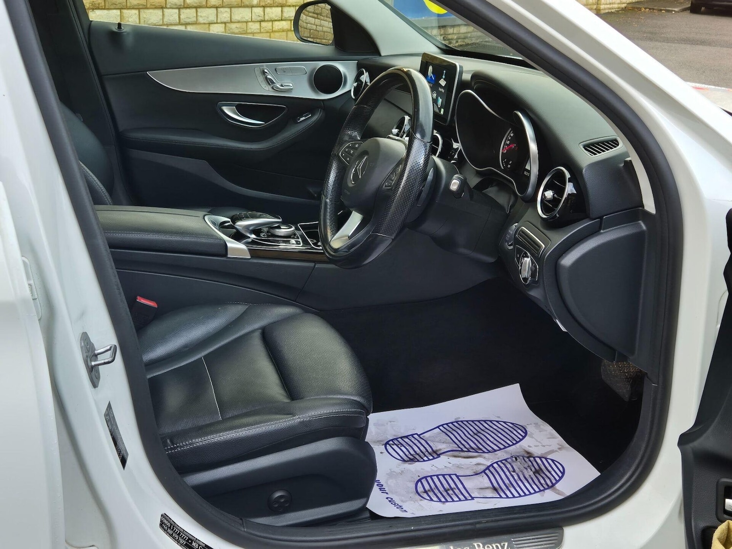 Used Mercedes-Benz C Class 2016 for sale - 76608932: Photo 2