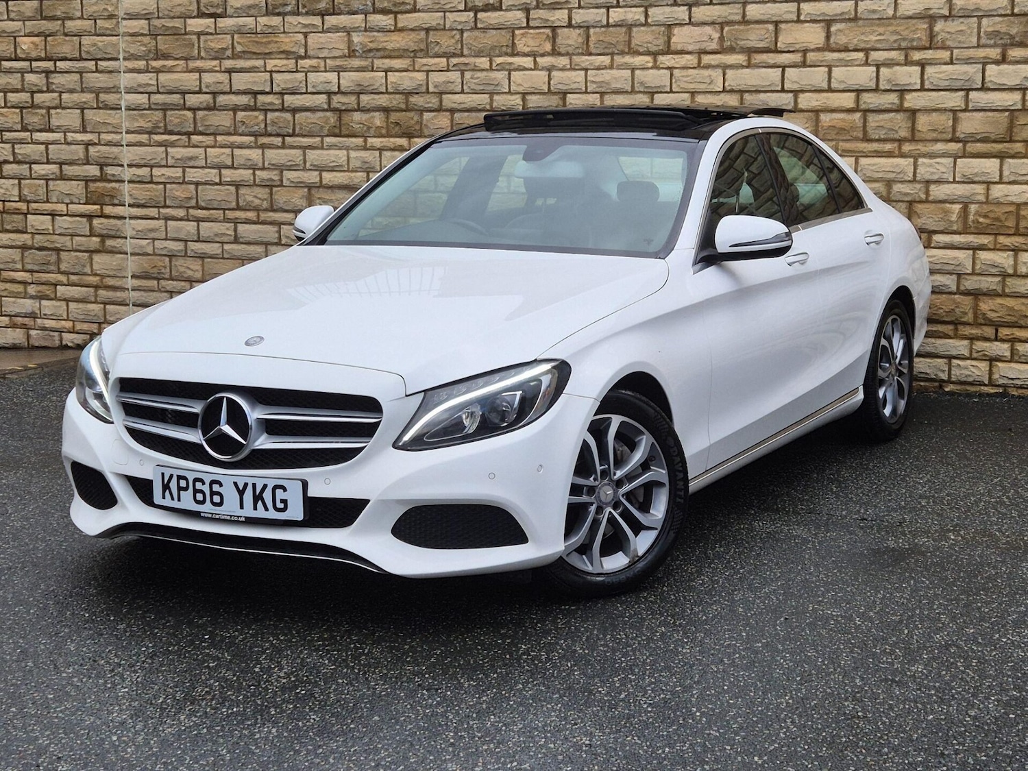 Used Mercedes-Benz C Class 2016 for sale - 76608932: Photo 3