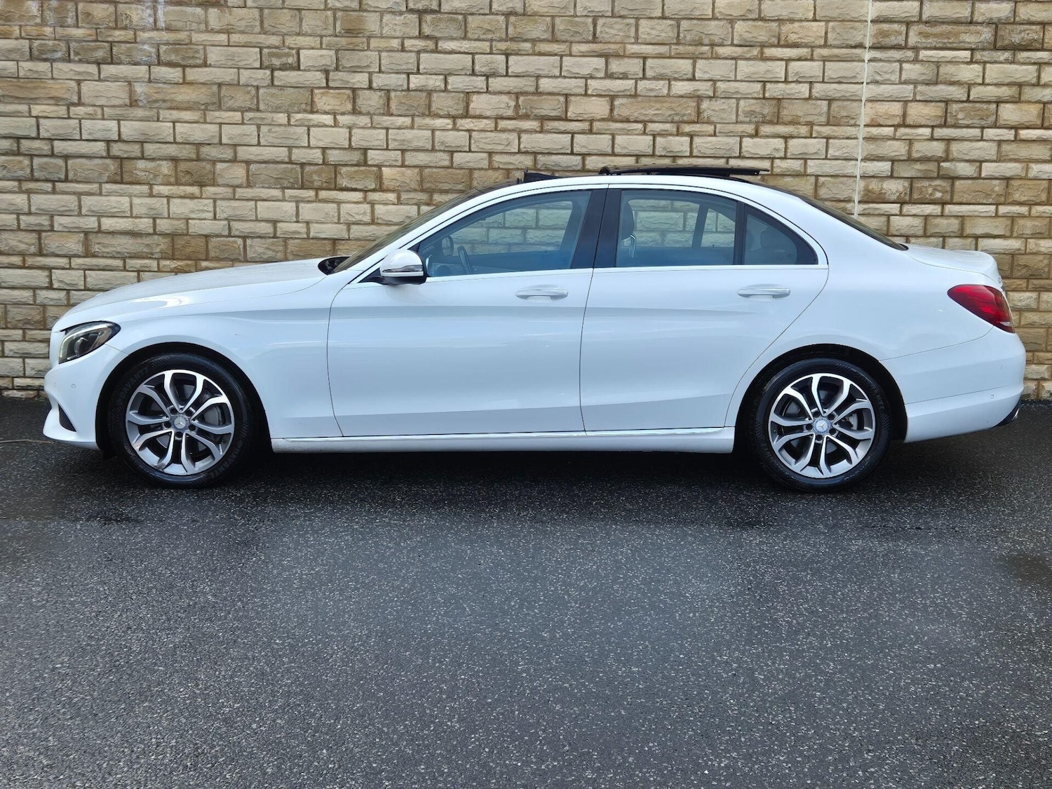 Used Mercedes-Benz C Class 2016 for sale - 76608932: Photo 31