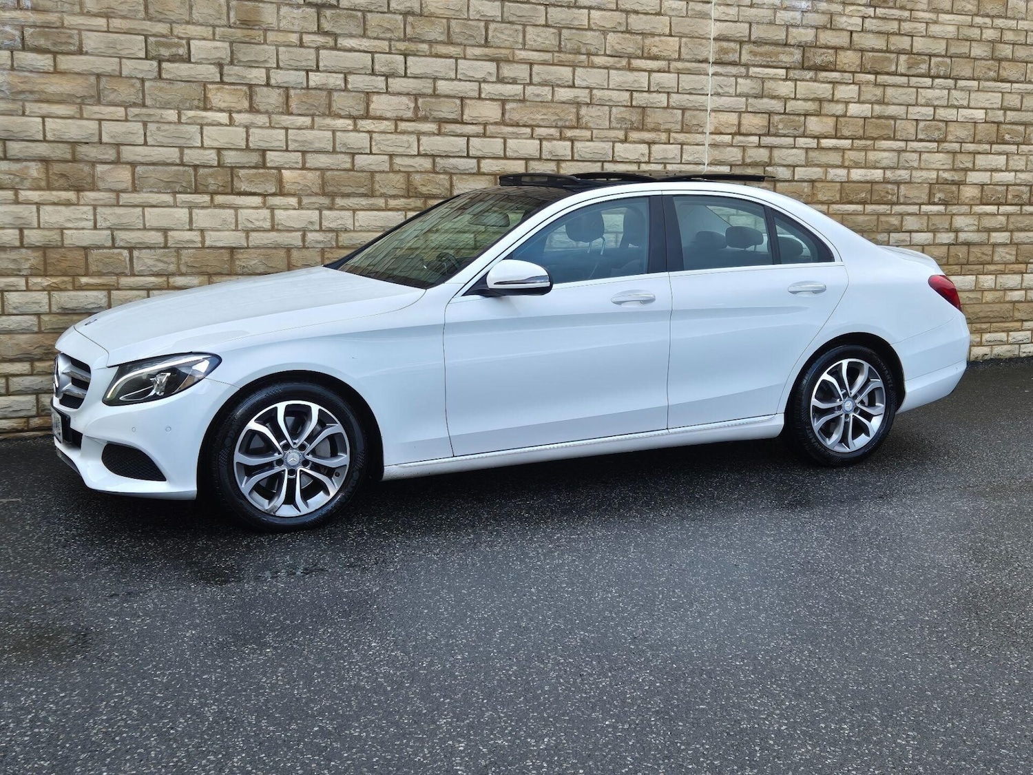 Used Mercedes-Benz C Class 2016 for sale - 76608932: Photo 32