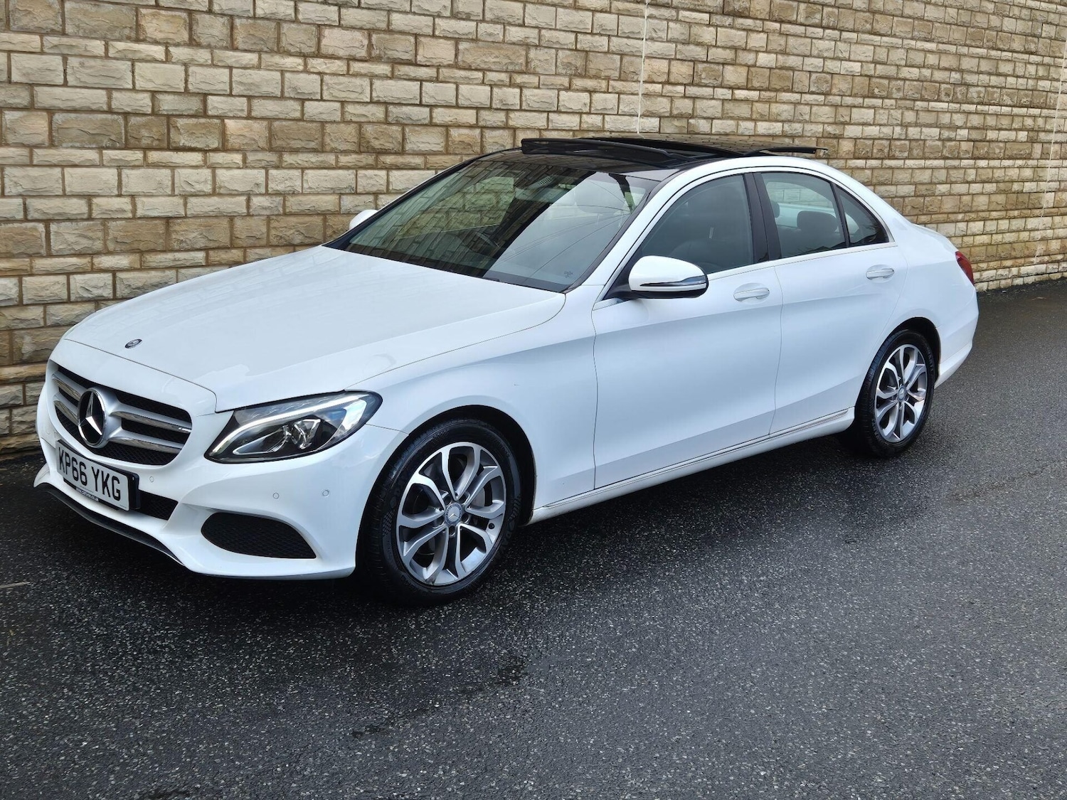 Used Mercedes-Benz C Class 2016 for sale - 76608932: Photo 34