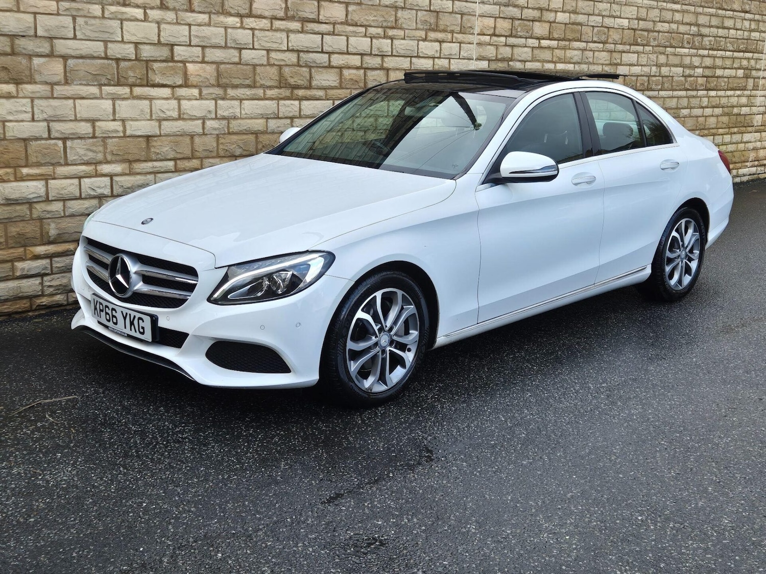 Used Mercedes-Benz C Class 2016 for sale - 76608932: Photo 35