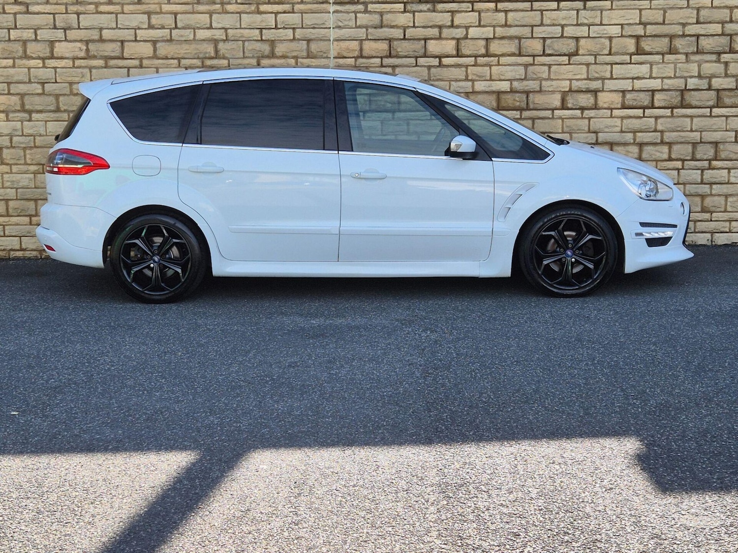 Used Ford S-Max 2013 for sale - 76608934: Photo 12