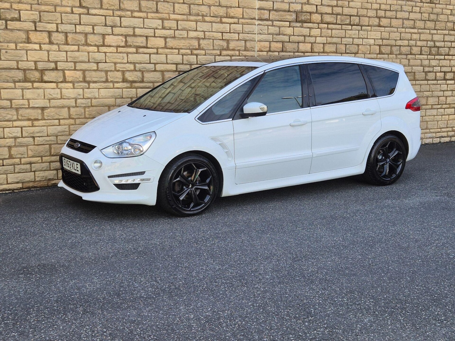 Used Ford S-Max 2013 for sale - 76608934: Photo 25