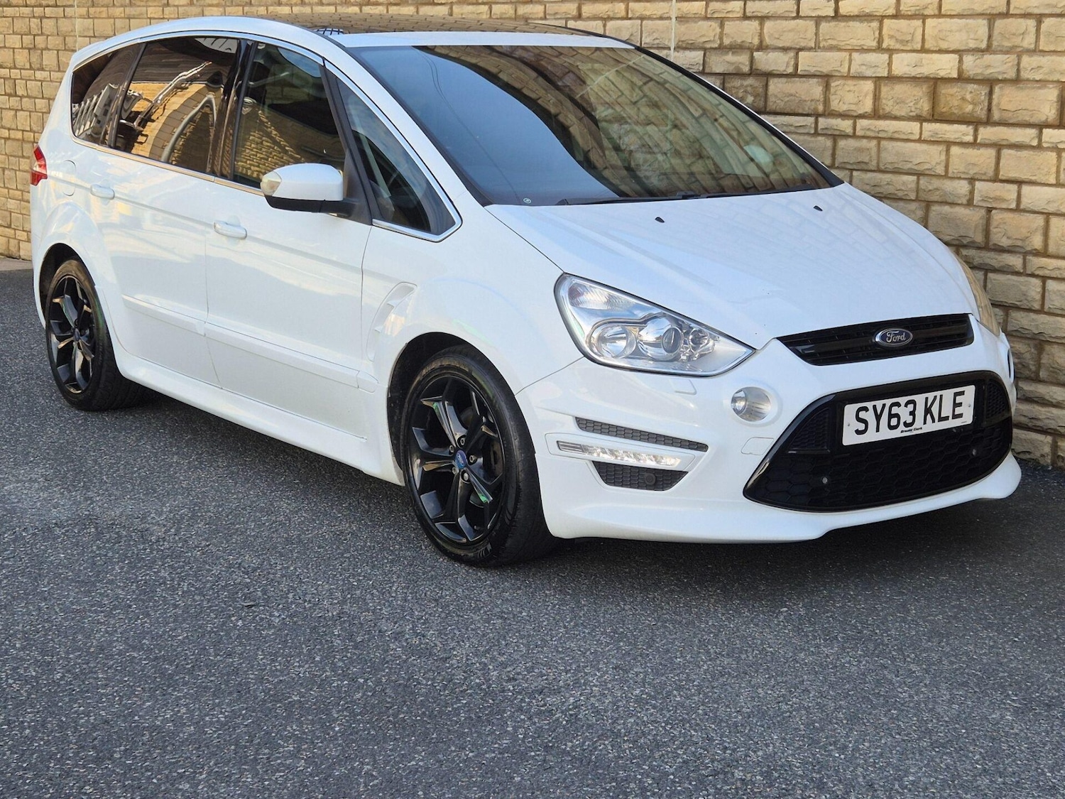 Used Ford S-Max 2013 for sale - 76608934: Photo 9
