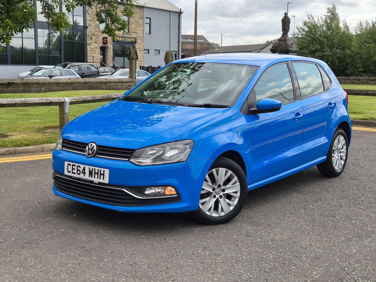 Used Volkswagen Polo 2014 for sale - 77465597: Photo 2