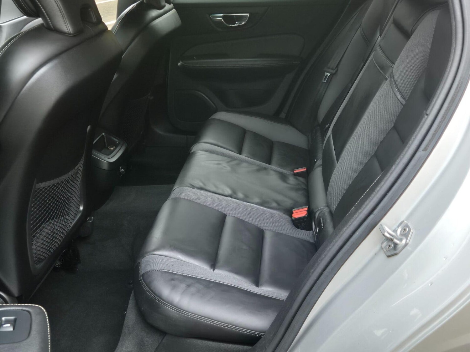 Used Volvo V60 2019 for sale - 76608909: Photo 10