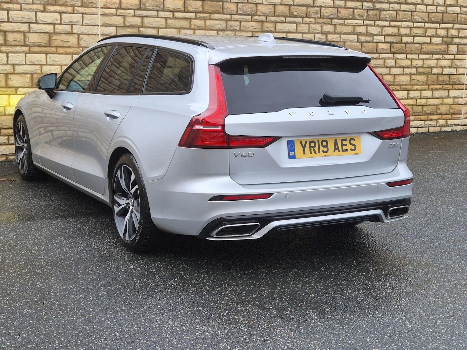Used Volvo V60 2019 for sale - 76608909: Photo 25